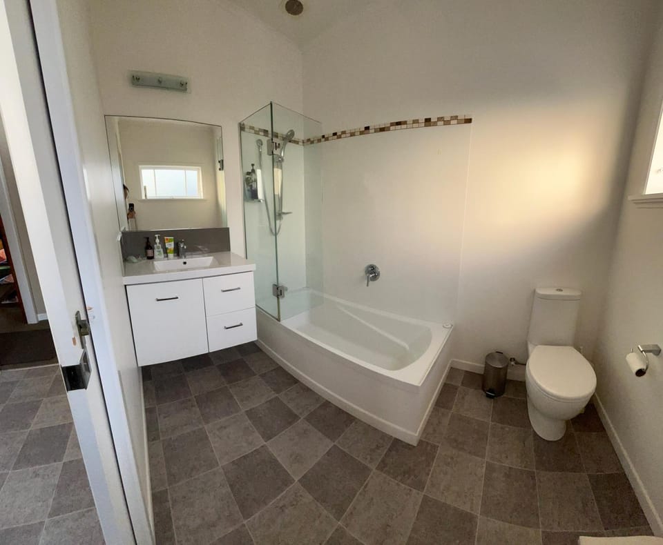 Toilet, Bathroom, Bath