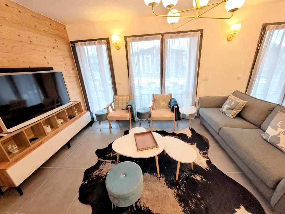 Appartement neuf lumineux et spacieux, proche centre, grande terrasse, parking inclus Apartment in Les Gets