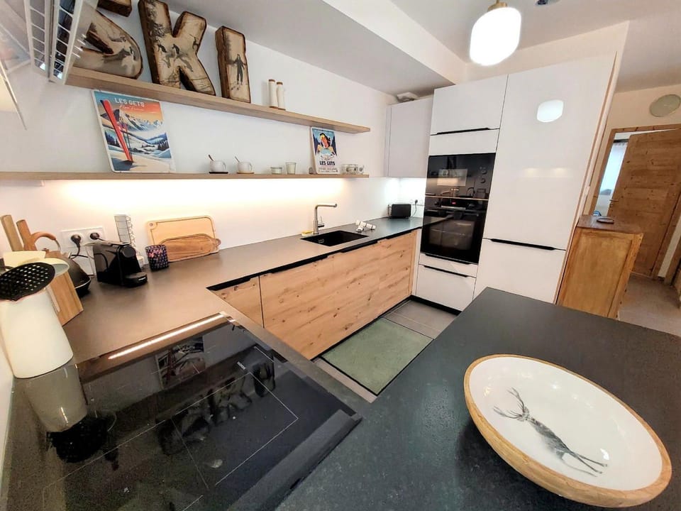 Appartement neuf lumineux et spacieux, proche centre, grande terrasse, parking inclus Apartment in Les Gets