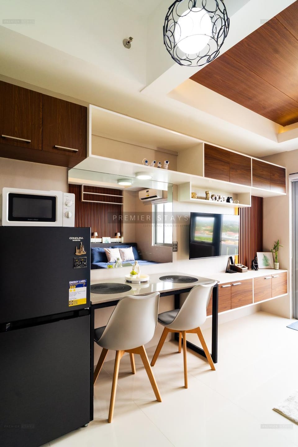 Premier Stays- Iloilo Condo Rental Bed and Breakfast in Iloilo City