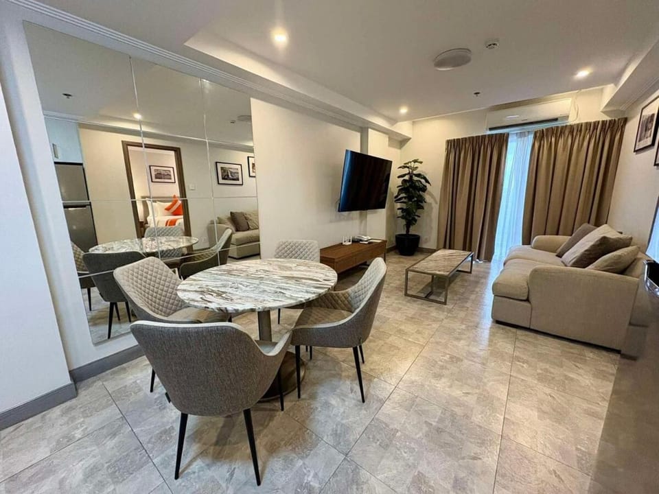 Sheryll Escapes - La Grande 1115, 11th floor Phase 2, 1BR balcony! Apartment in Angeles