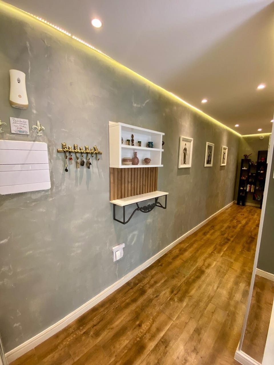 Communal lounge/ TV room