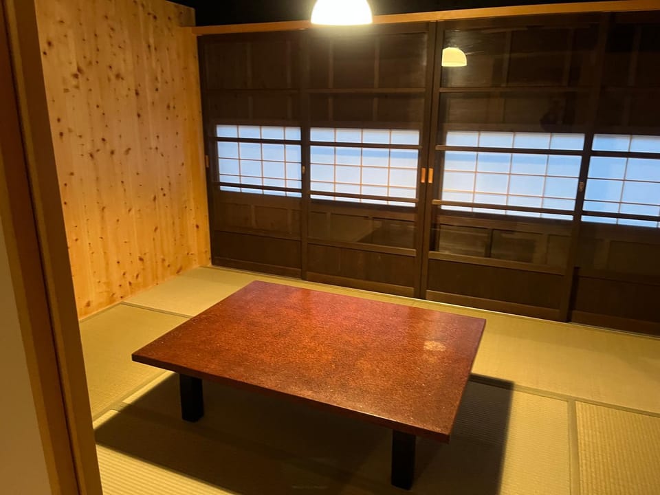 People, View (from property/room), View (from property/room), Other, Photo of the whole room, group of guests, furniture, internet