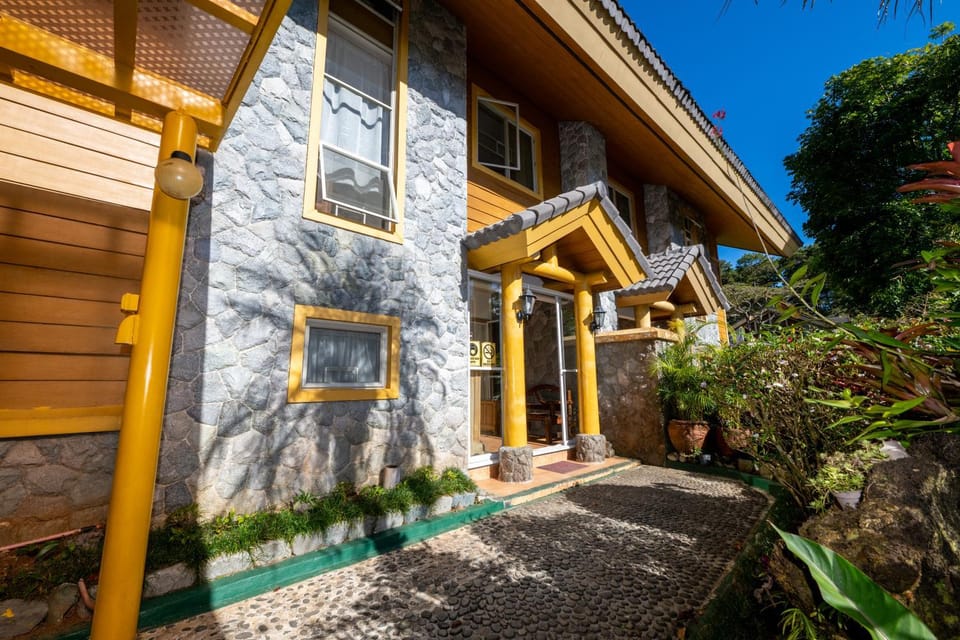 4Bedroom Solo Whole Villa inside Camp John Hay Villa in Baguio