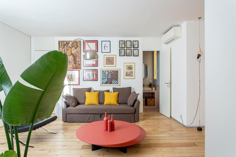 Bathroom, Living room