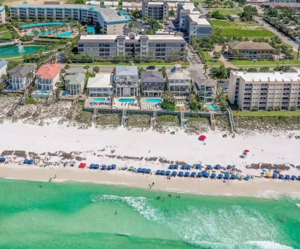 Beachside Bliss- Suite is Minutes from Beach Pool Hot Tub Near Golf House in Miramar Beach