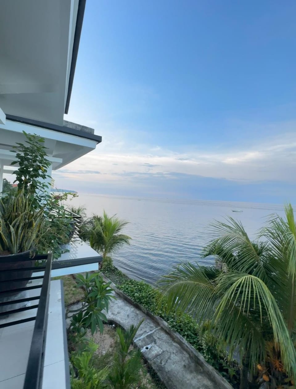 Martika Beach Hotel in Abang