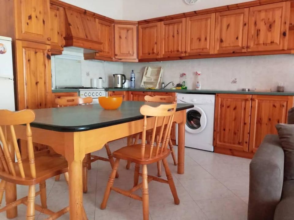 Seaview two bedroom apartment in Marsalforn Apartment in Malta