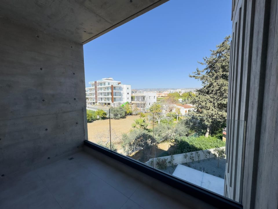 Malberry Park 204 - Modern 2bedroom Apt with Shared Heated Pool, Sauna, Gym, Jacuzzi Apartment in Paphos
