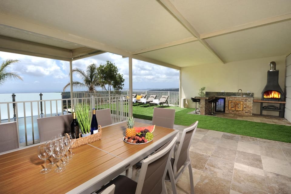 BBQ facilities, View (from property/room), Balcony/Terrace