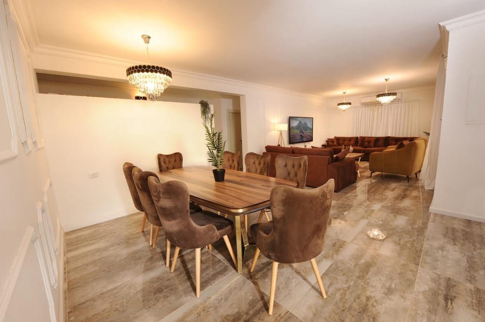 Communal lounge/ TV room, Living room, Seating area, Dining area