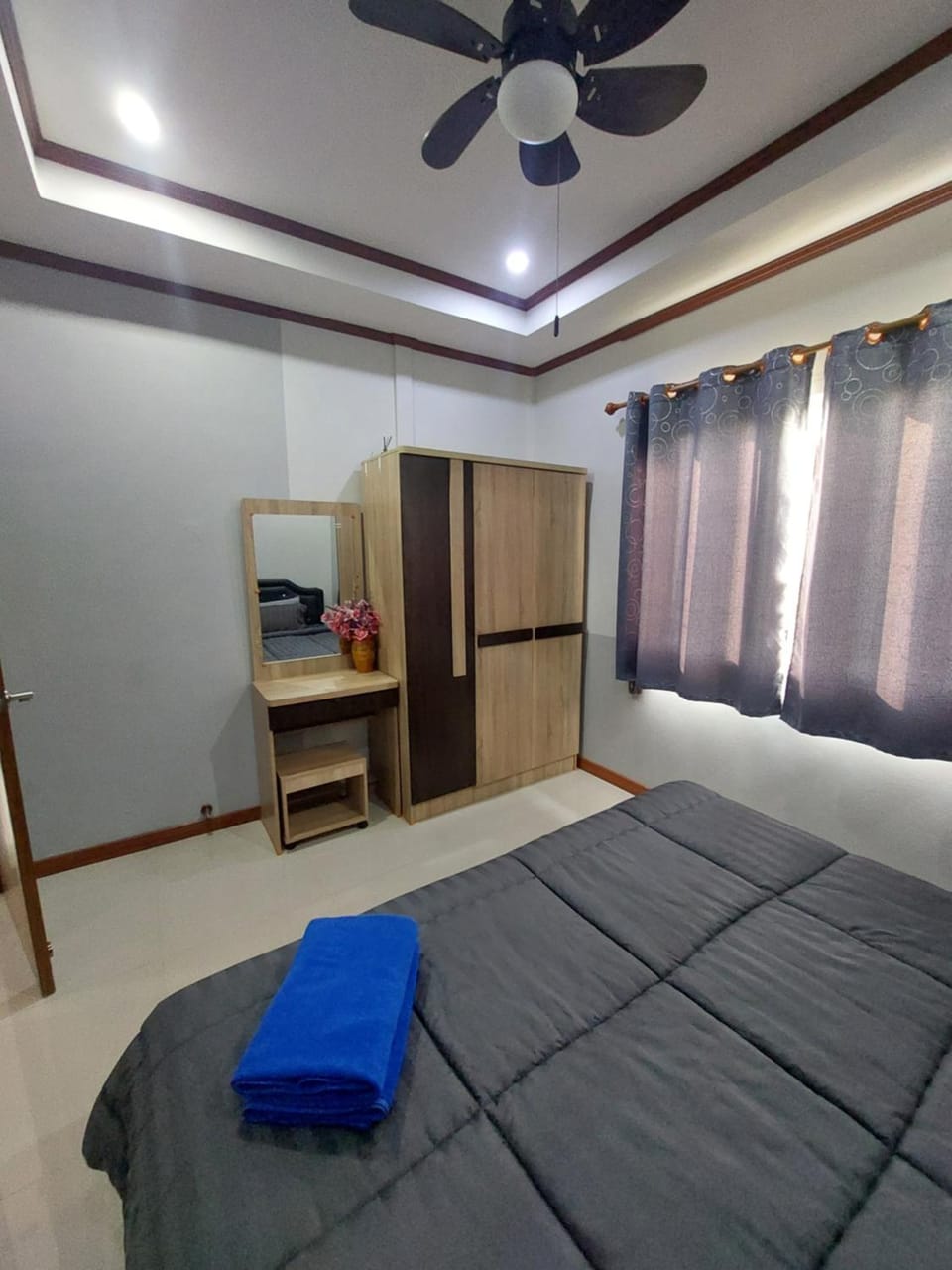 Bed, wardrobe
