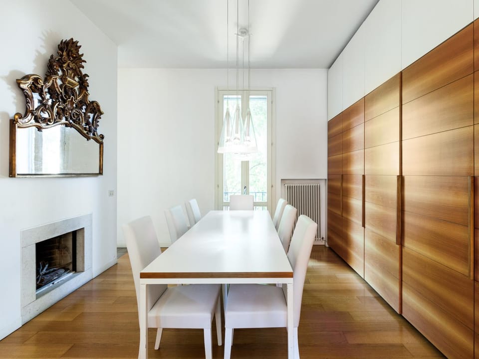 Seating area, Dining area