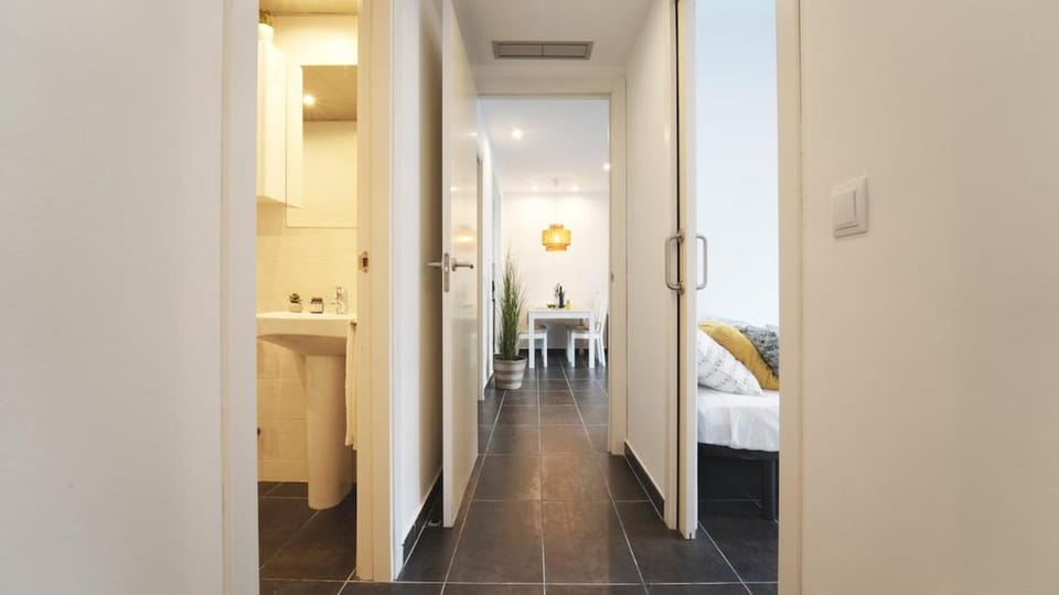 Seahomes Vacations - Beachside Apt with Pool Apartment in Lloret de Mar