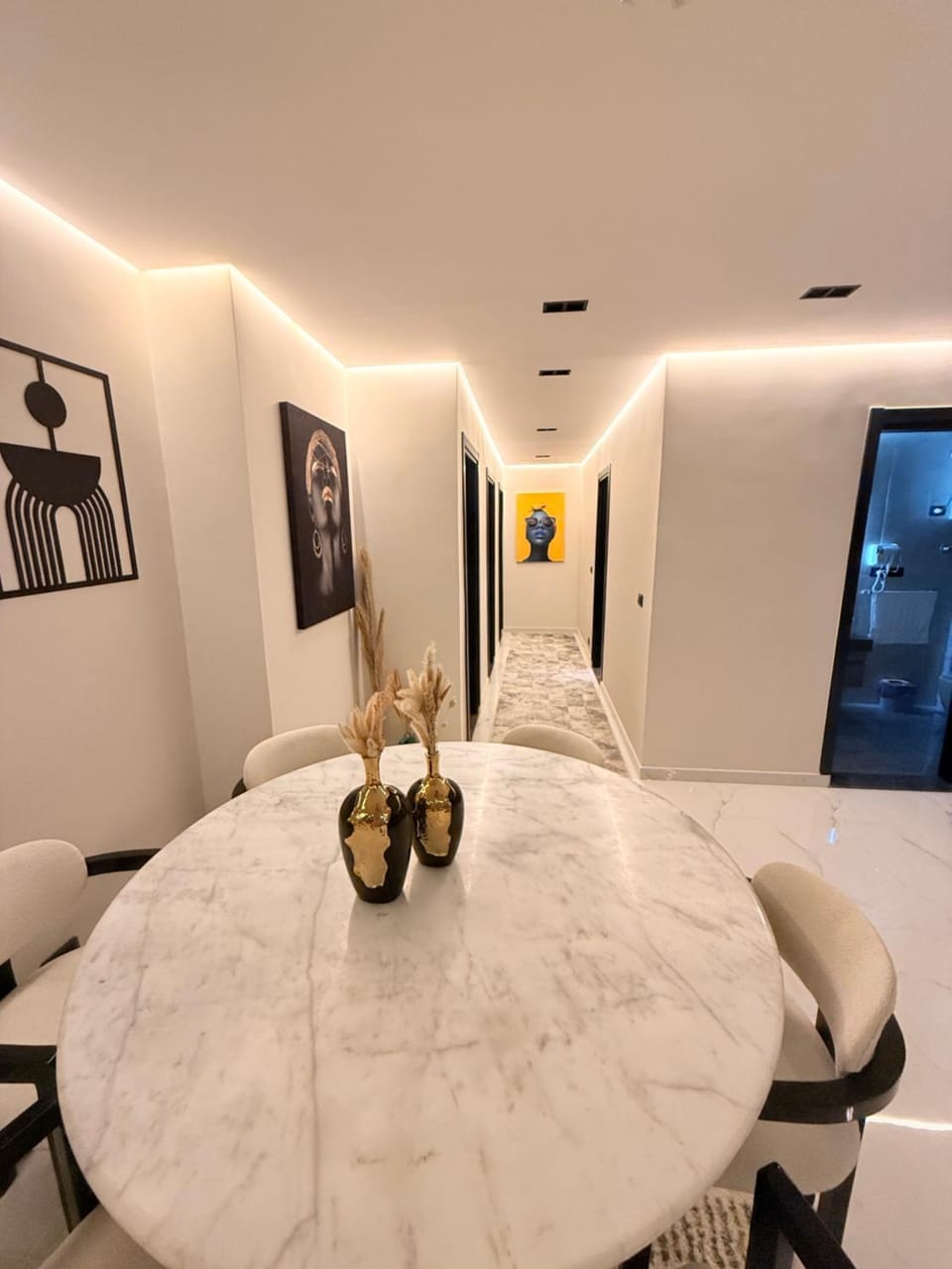 Living room, Seating area, Dining area