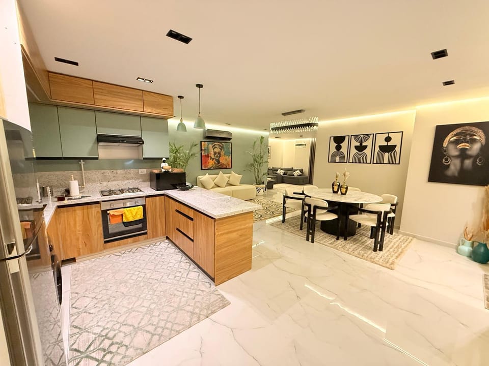 Kitchen or kitchenette, Dining area, dishwasher, oven, stove