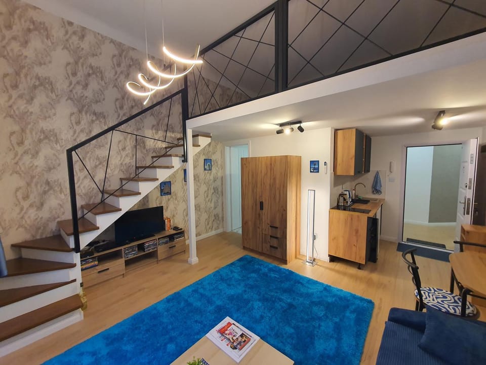 TV and multimedia, Kitchen or kitchenette