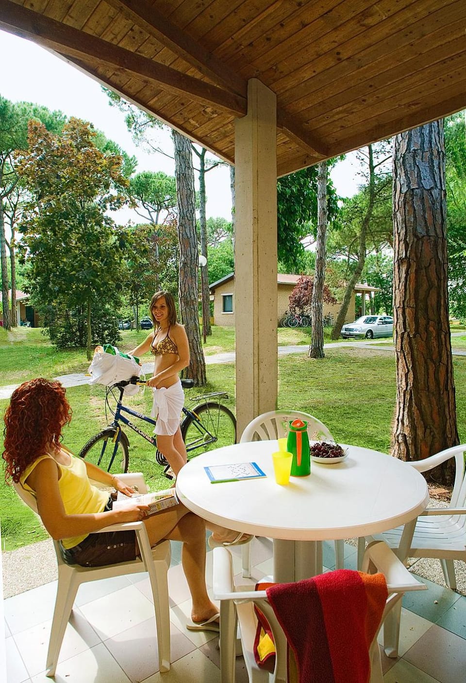 Patio, Day, People, Natural landscape, Garden, View (from property/room), Balcony/Terrace, Dining area, Garden view