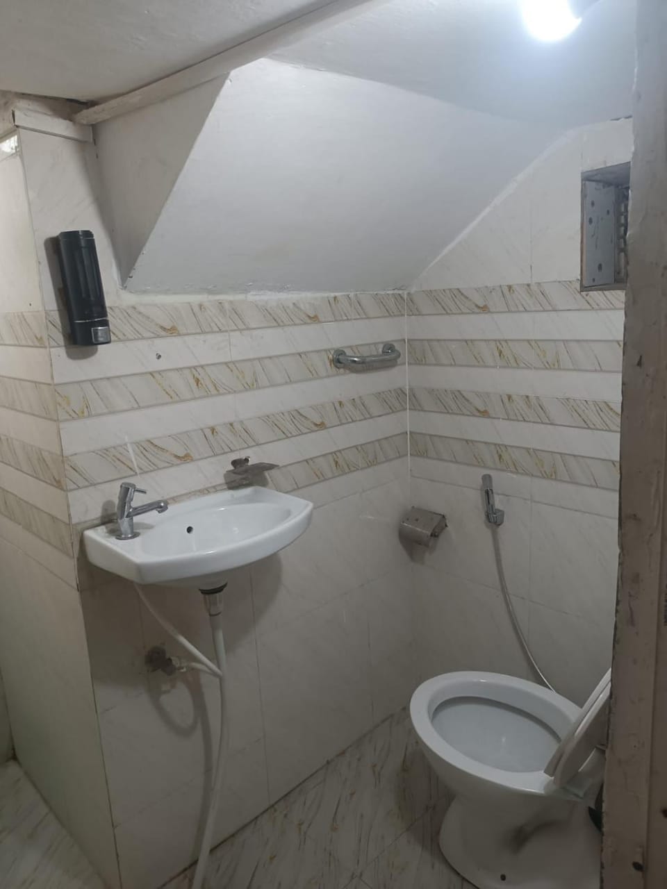 Sanskriti Guest House Bed and Breakfast in Varanasi