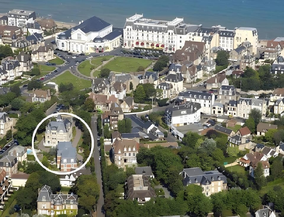 Neighbourhood, Bird's eye view, City view