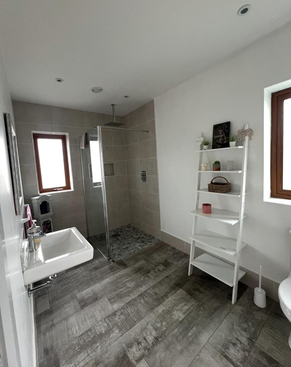 BlueWillow Holiday Let Entire House with Outdoor Sauna House in County Galway
