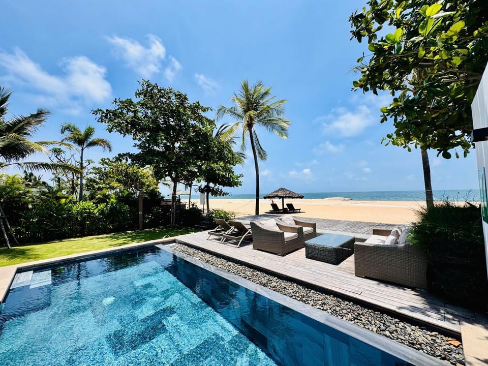 Beachfront 4 Bedrooms private pool villa Sanctuary Ho Tram resort Villa in Ba Ria - Vung Tau