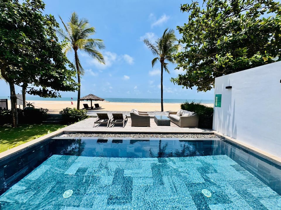 Beachfront 4 Bedrooms private pool villa Sanctuary Ho Tram resort Villa in Ba Ria - Vung Tau