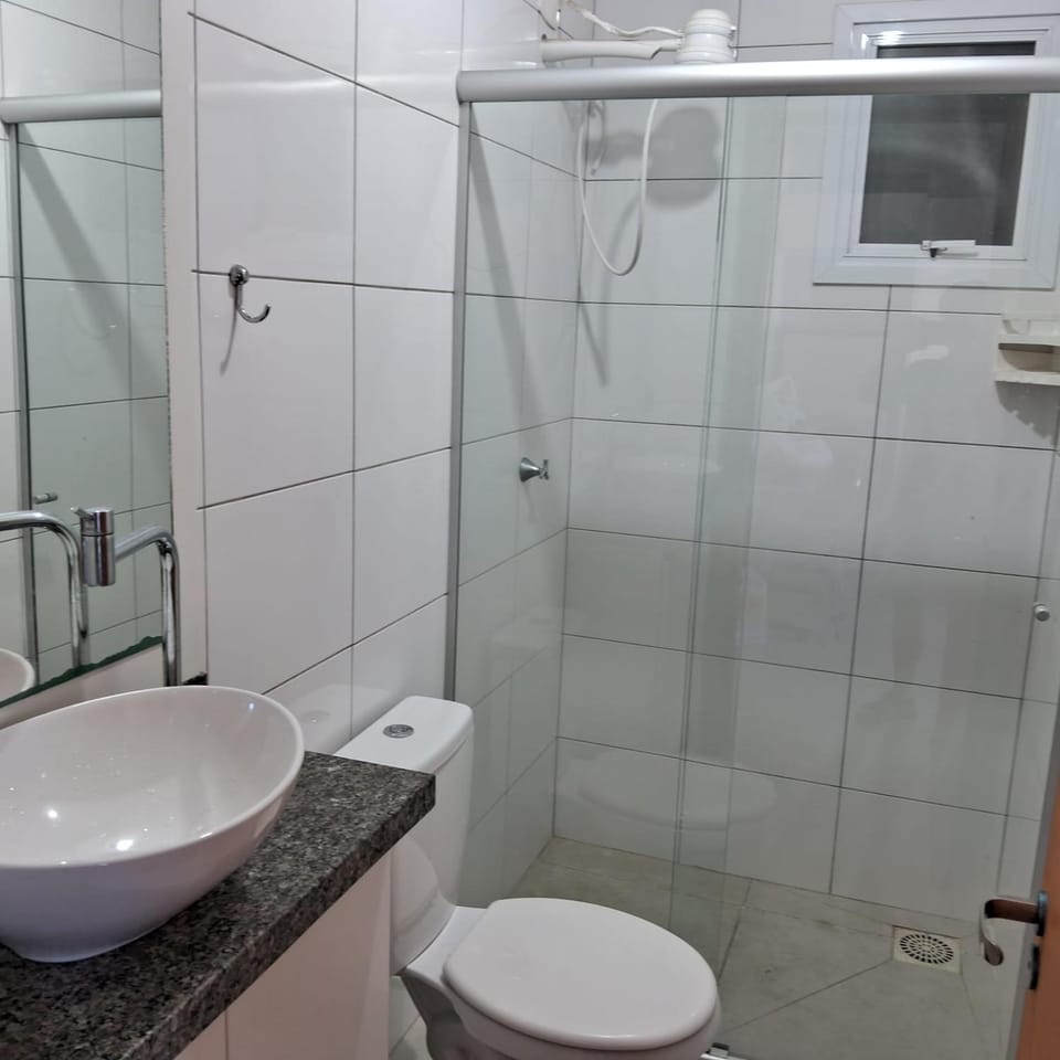 Apto6 com WI-FI e garagem e 100 a av Brasil Apartment in State of Santa Catarina