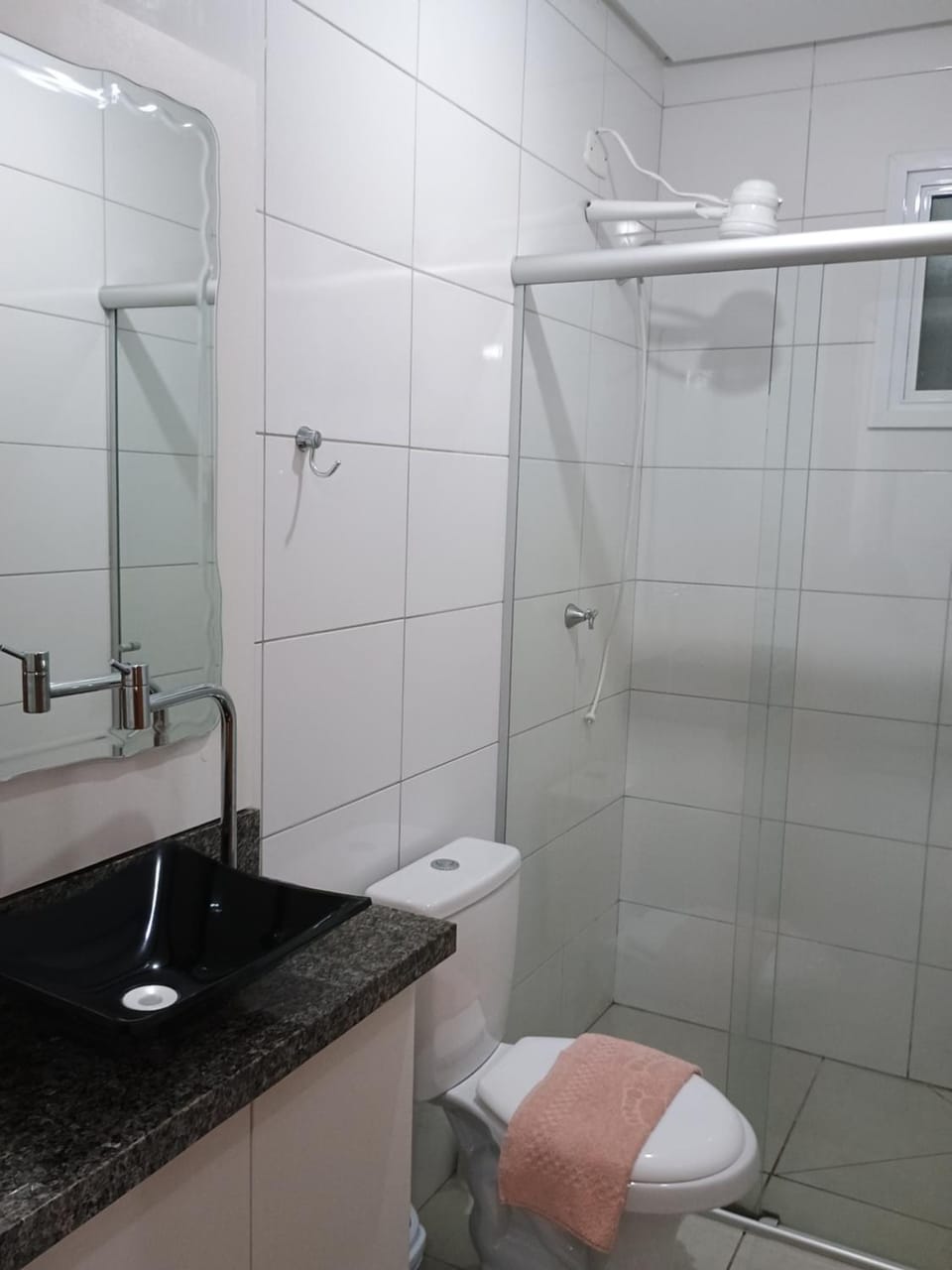Apto6 com WI-FI e garagem e 100 a av Brasil Apartment in State of Santa Catarina