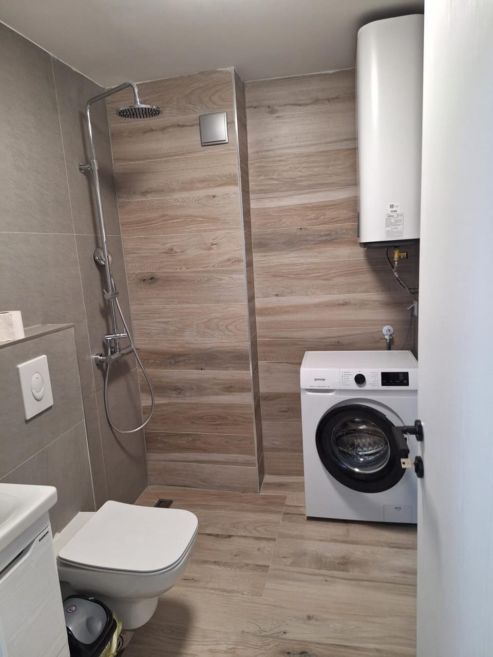 Shower, washing machine