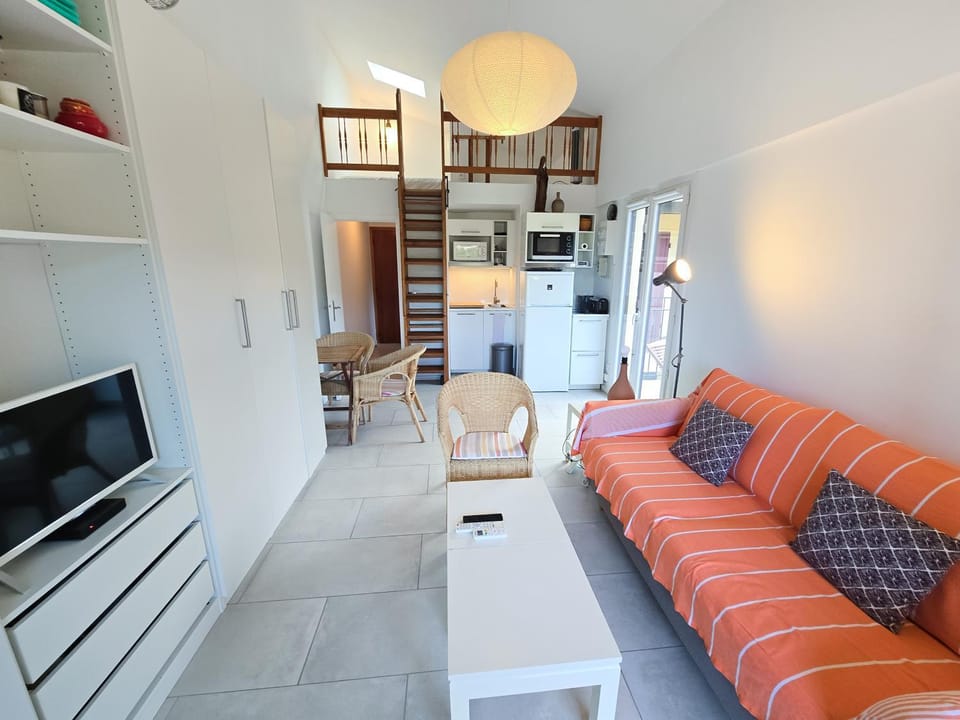 TV and multimedia, Living room