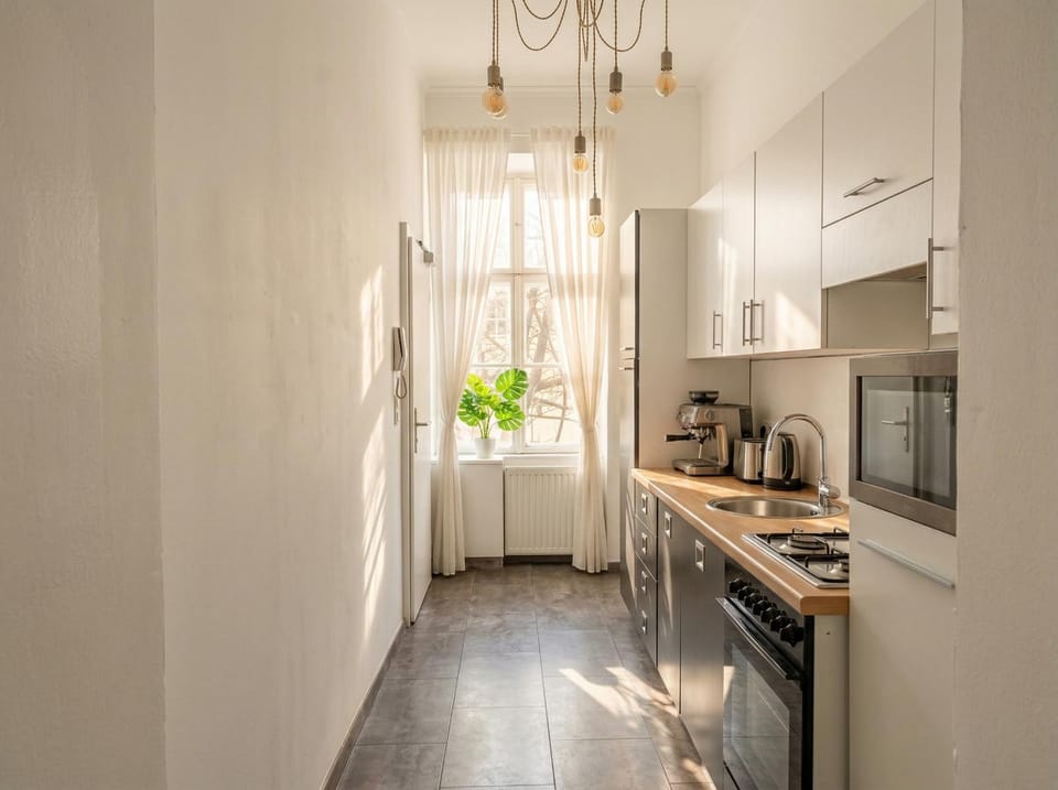 Kitchen or kitchenette, oven, stove