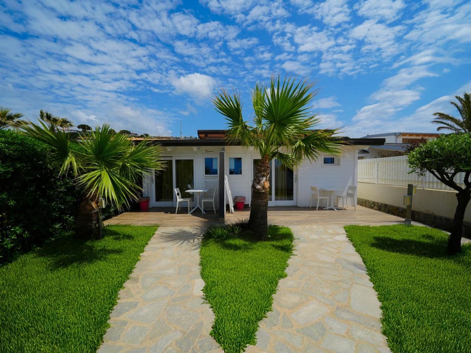 Property building, Day, Garden, Garden view, Garden view, Inner courtyard view