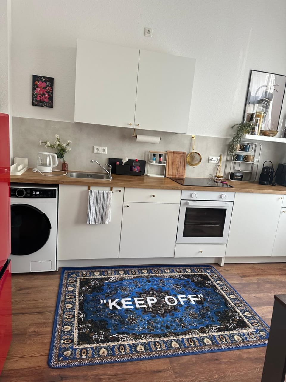 Kitchen or kitchenette, oven, stove