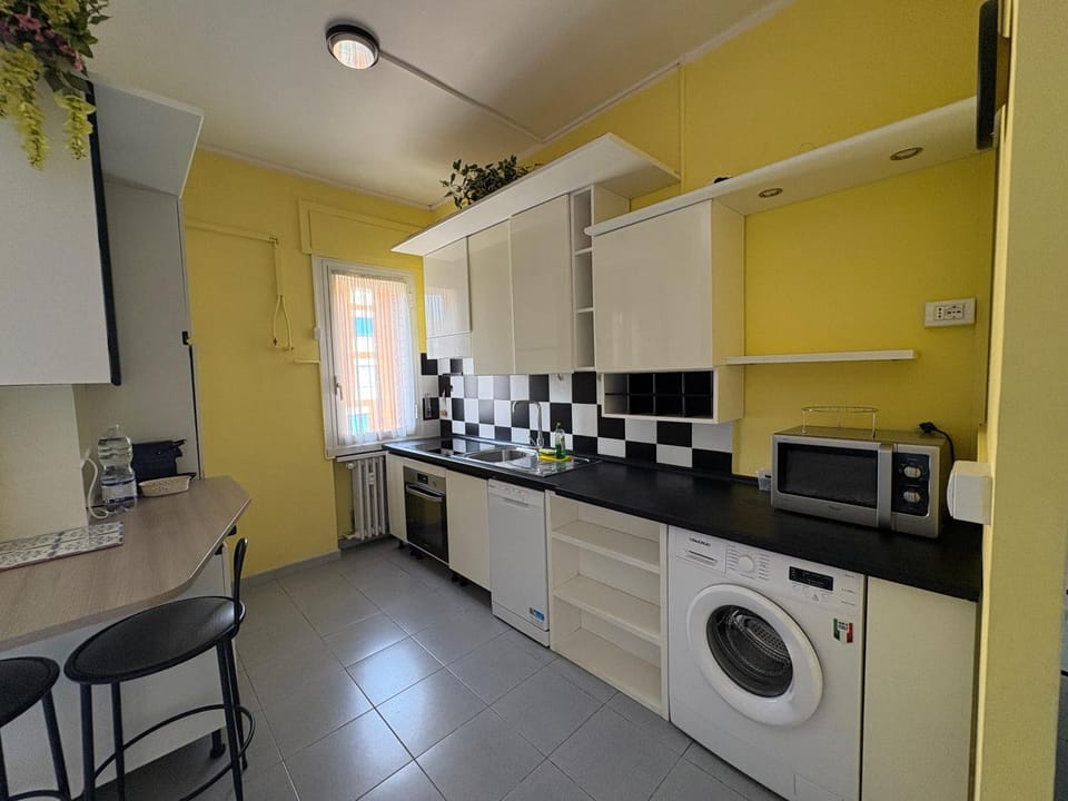 Kitchen or kitchenette, kitchen