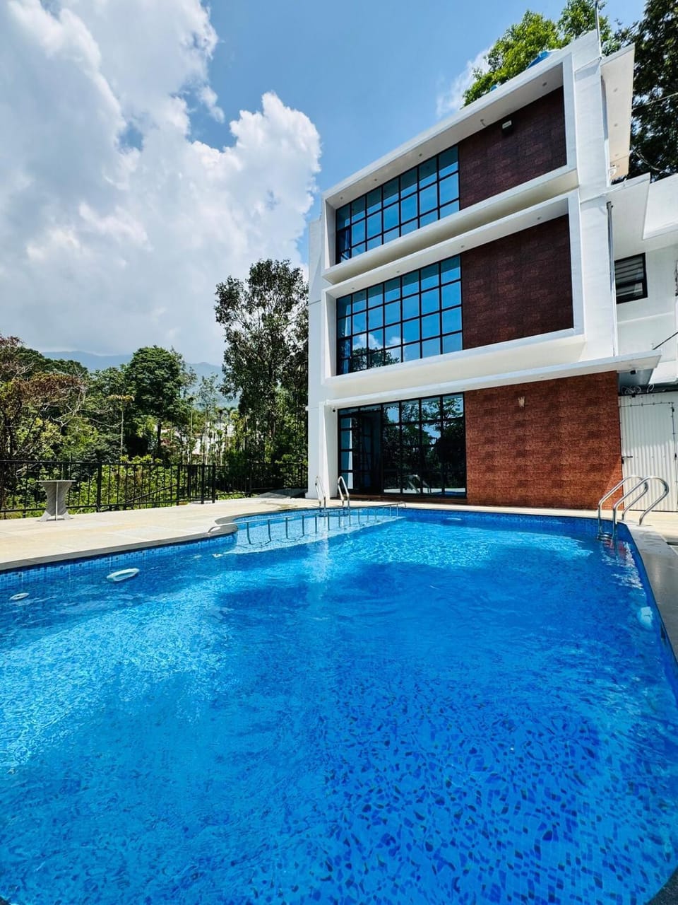 Property building, Swimming pool