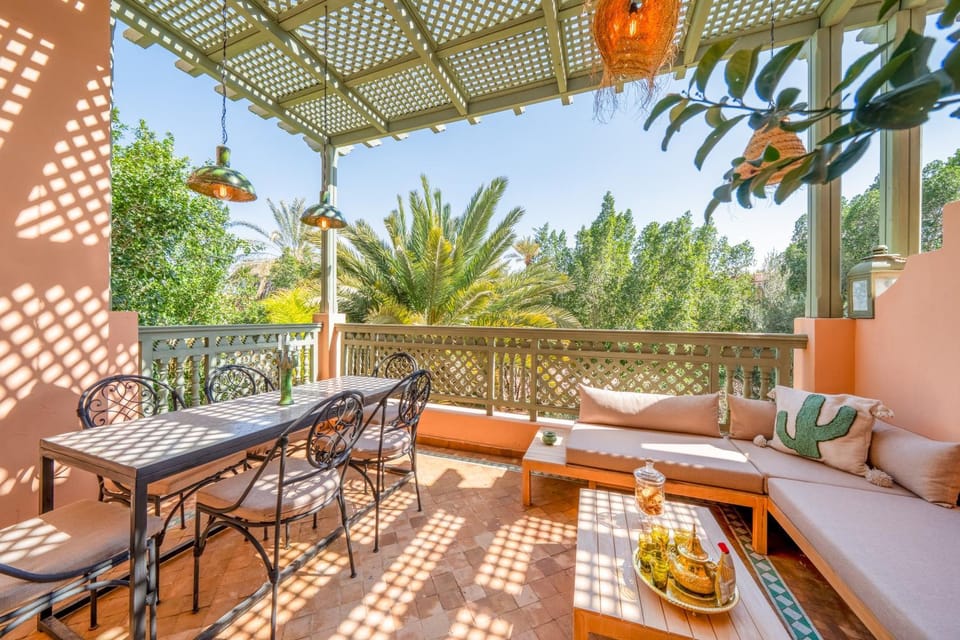 Patio, Patio, Spring, View (from property/room), Balcony/Terrace, Living room, Seating area, Dining area, Garden view