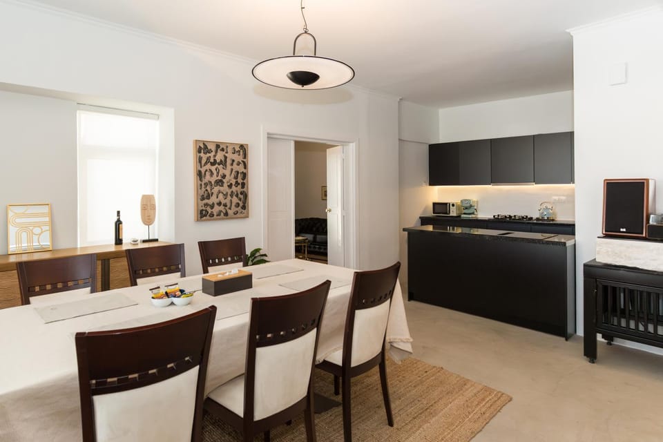 Horizon Haven Apartment in Plaka
