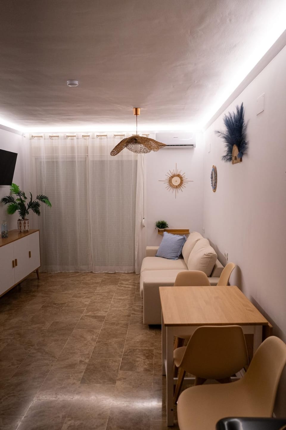 TV and multimedia, Living room, Seating area