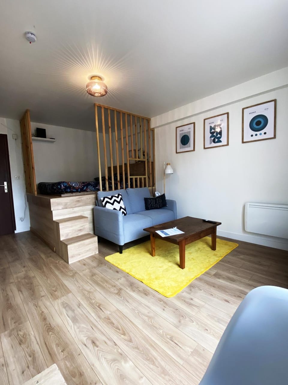 TV and multimedia, Living room, Photo of the whole room, Seating area