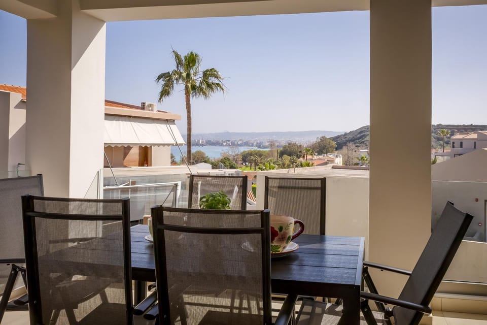 Patio, Day, Natural landscape, View (from property/room), Balcony/Terrace, Living room, Seating area, Dining area, Mountain view, Sea view
