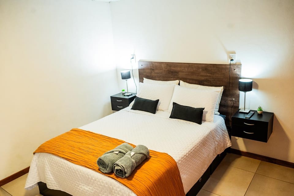 Bed, Photo of the whole room, Bedroom, towels