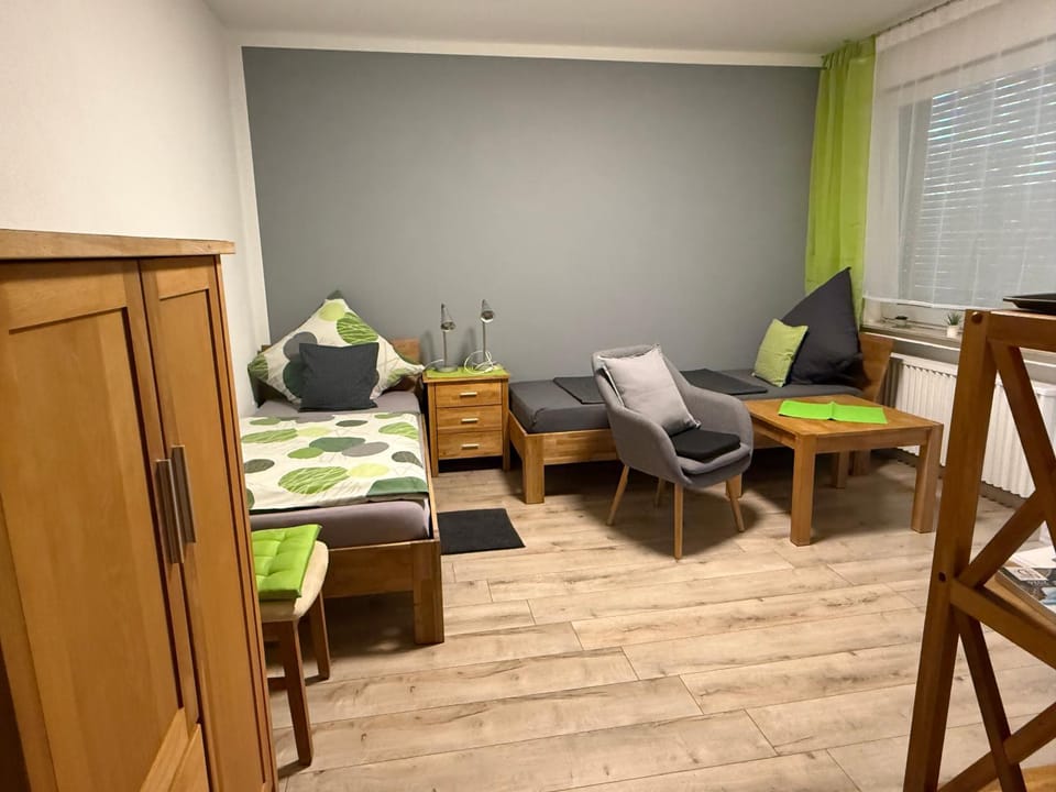 Bed, Photo of the whole room, Seating area, Bedroom, towels