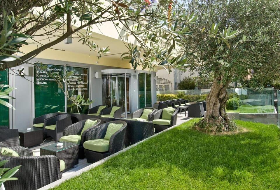 Patio, Garden