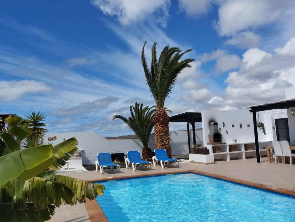 Garden, Balcony/Terrace, Swimming pool