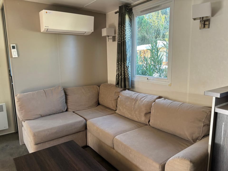 Mobil home 6 personnes Campground/ 
RV Resort in Argeles-sur-Mer