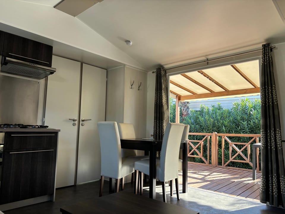 Mobil home 6 personnes Campground/ 
RV Resort in Argeles-sur-Mer