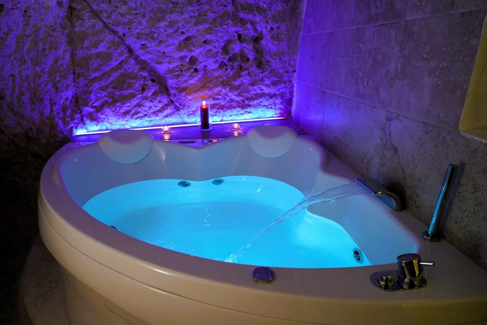 Hot Tub, Hot Tub, Bathroom, Bath