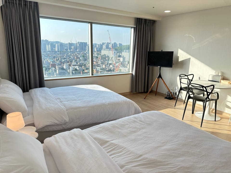 Hongdae Paradise Cityview Apartment in Seoul
