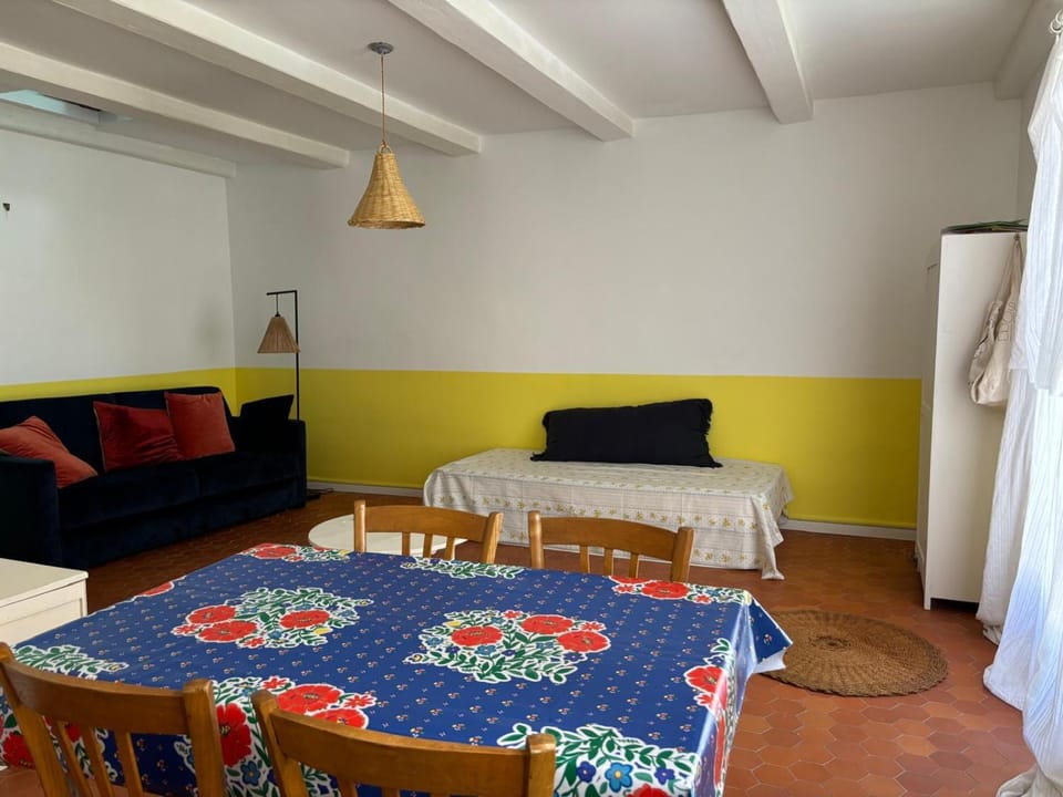 Charmante petite maison entre plage et vieux port House in Marseille